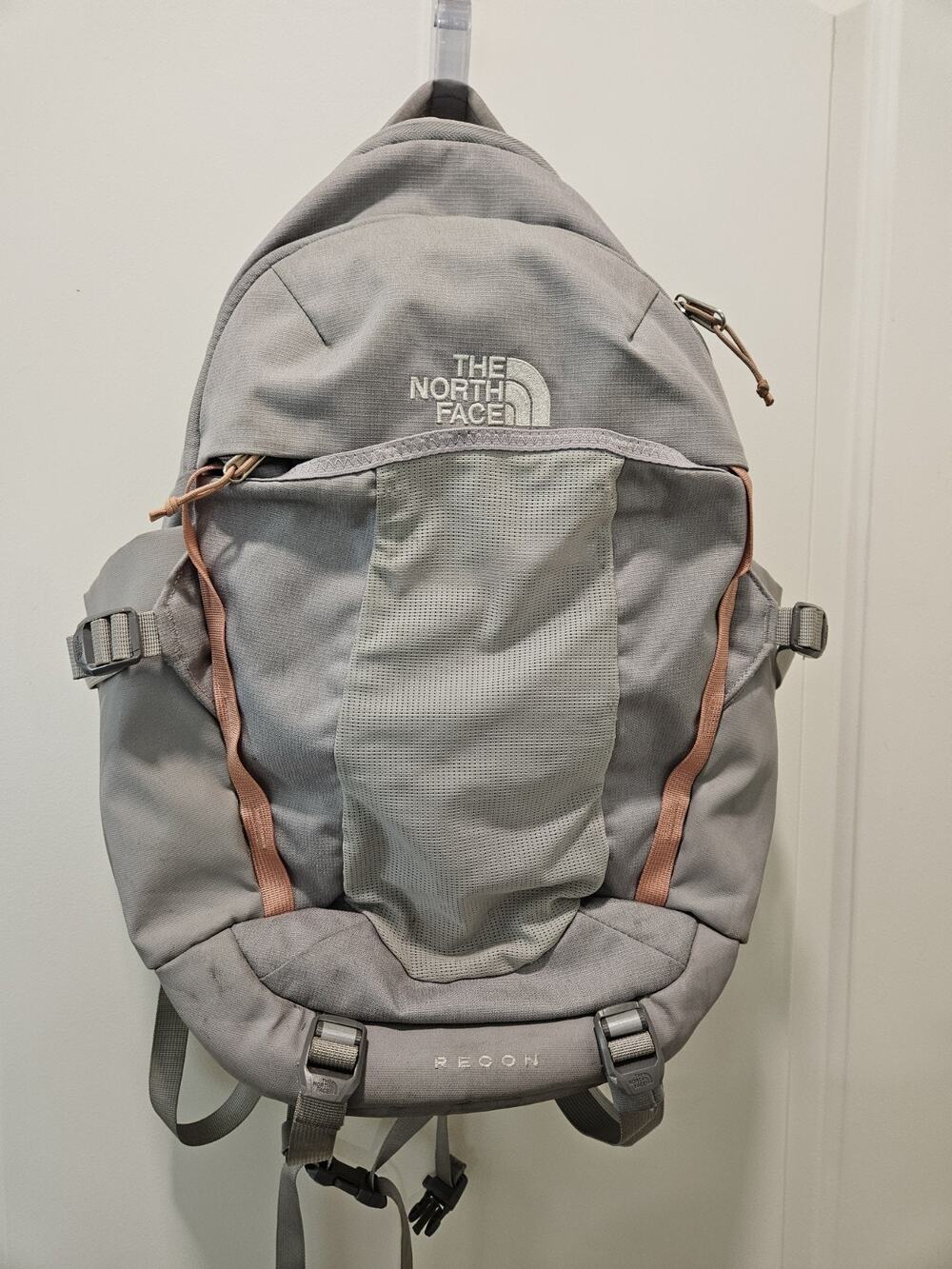 The North Face RECON FLEX VENT Gray Peach 30L Backpack Hiking School
